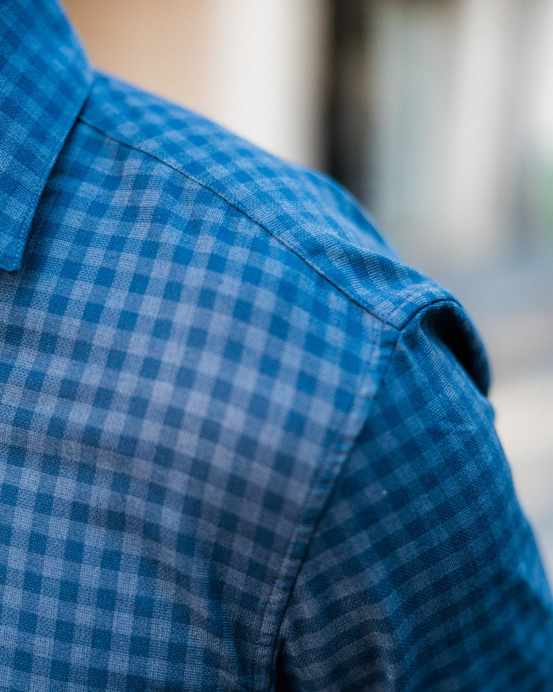 Chemise en flanelle à carreaux foncés